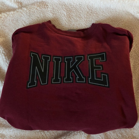 maroon nike sweater